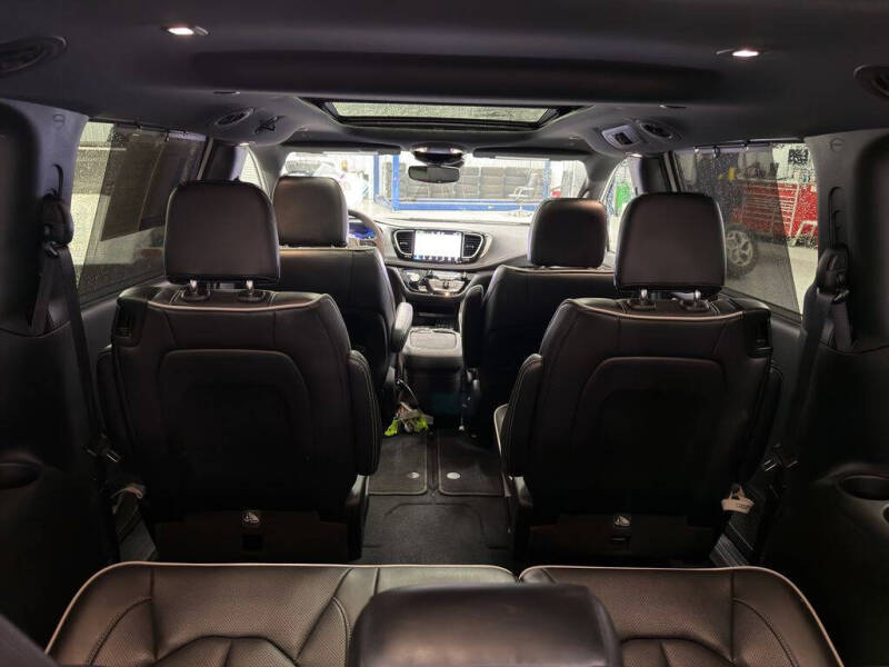 2025 Chrysler Pacifica Limited
