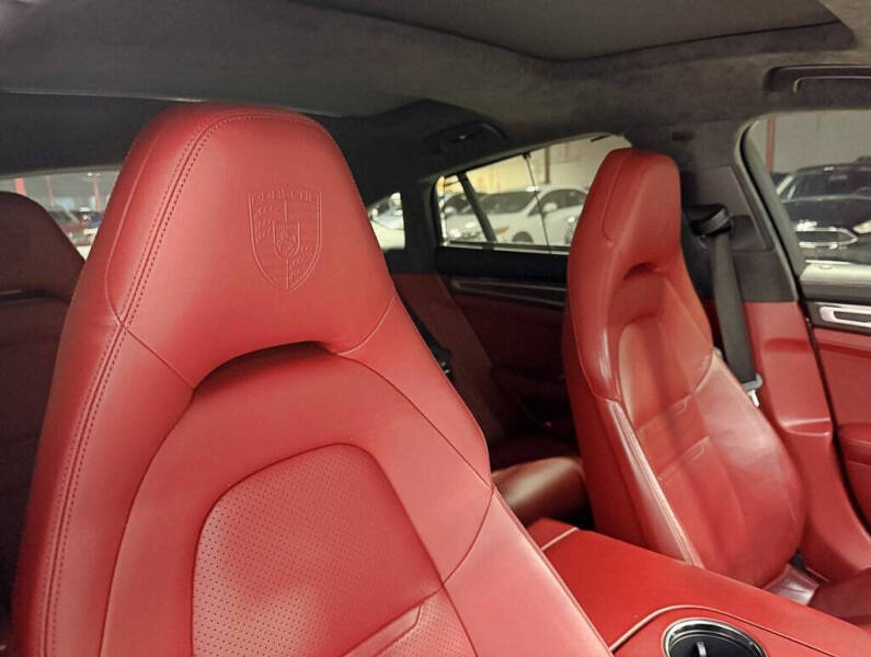 2017 Porsche Panamera Turbo