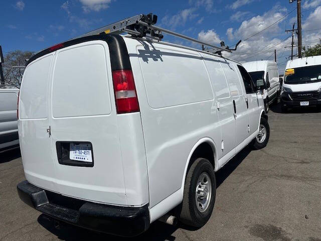 2017 Chevrolet Express 2500