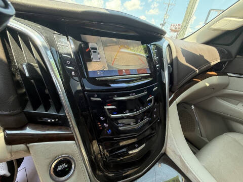 2017 Cadillac Escalade Luxury