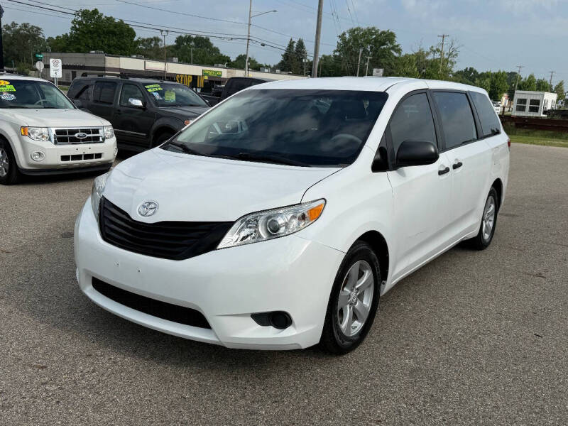 2011 Toyota Sienna Base 7-Passenger