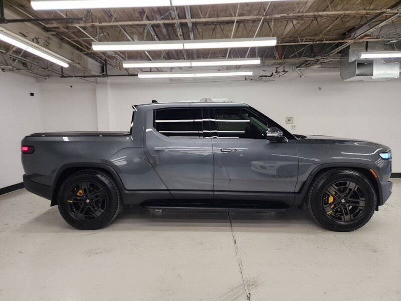 2023 Rivian R1T Adventure