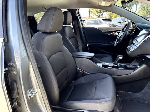 2025 Chevrolet Malibu LT