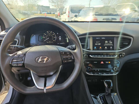 2017 Hyundai Ioniq Hybrid Blue