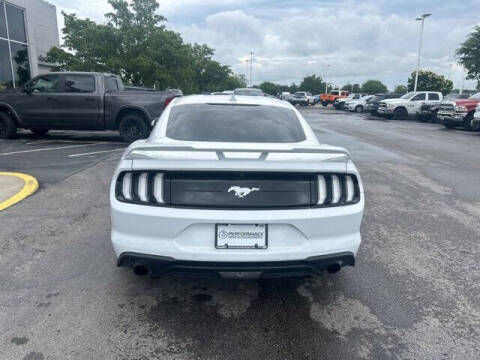 2022 Ford Mustang EcoBoost Premium
