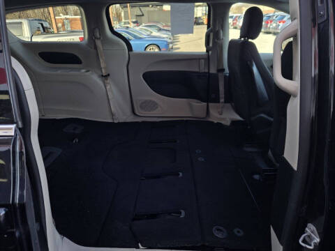 2017 Chrysler Pacifica LX