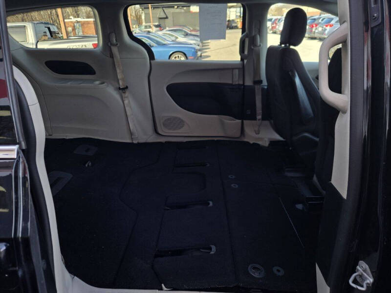 2017 Chrysler Pacifica LX