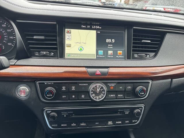 2017 Kia Cadenza Premium