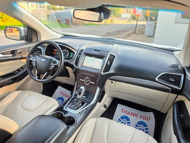 2016 Ford Edge Titanium