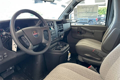 2025 GMC Savana 2500