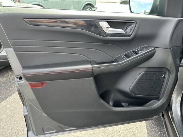 2025 Ford Escape ST-Line