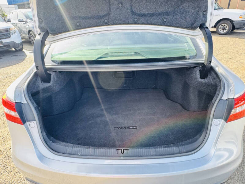 2014 Toyota Avalon XLE