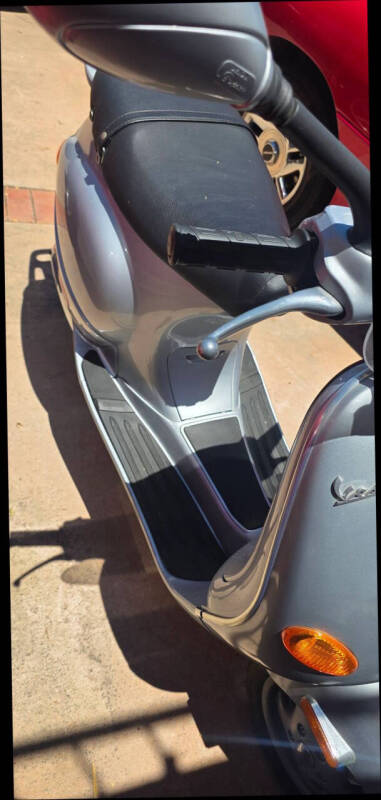 2005 Vespa ET4