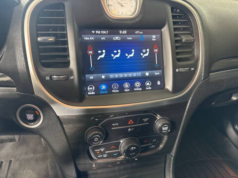 2020 Chrysler 300 Touring