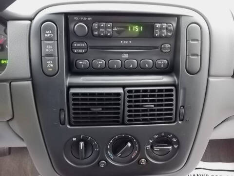 2004 Ford Explorer XLS