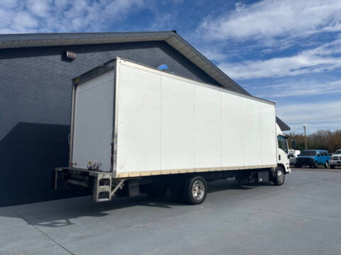 2017 Isuzu NRR 24FT Box Van