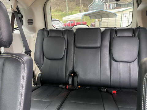 2016 Chrysler Town and Country Touring