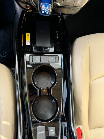 2019 Toyota Prius XLE