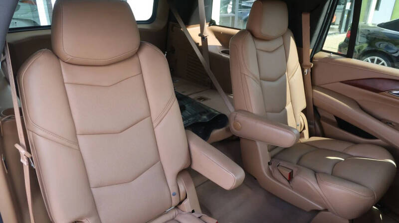 2017 Cadillac Escalade Platinum