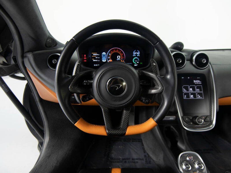 2017 McLaren 570GT