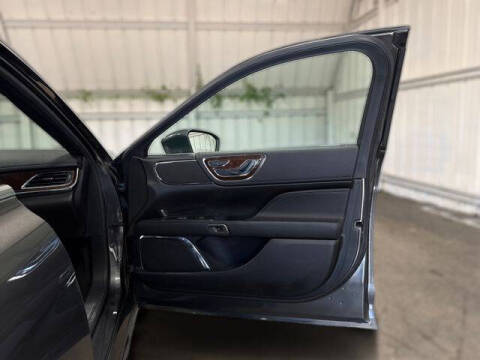 2019 Lincoln Continental Select