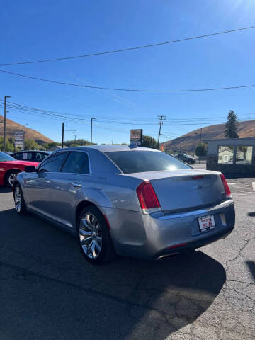 2018 Chrysler 300 Limited