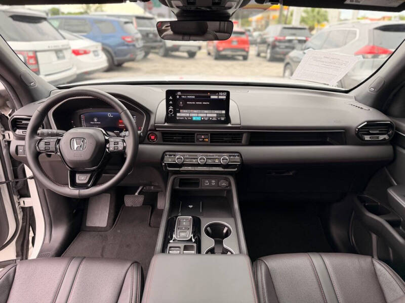 2025 Honda Pilot Black Edition