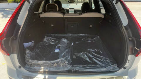 2026 Volvo XC60 T8 Plus