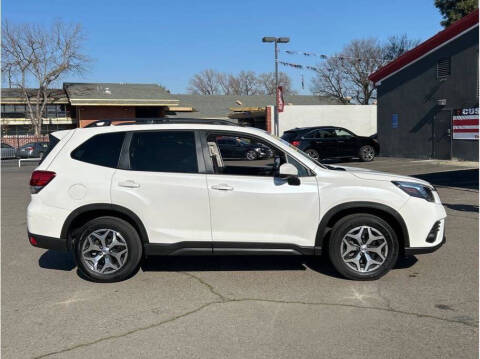 2023 Subaru Forester for sale at Carros Usados Fresno in Fresno CA