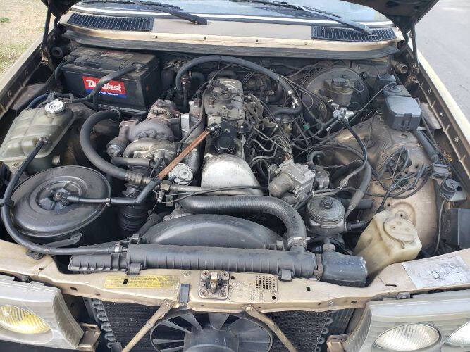 1985 Mercedes-Benz 300-Class