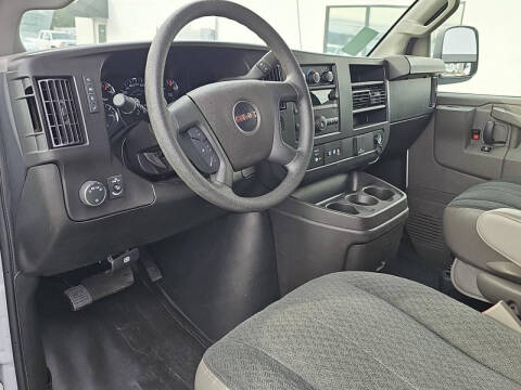 2024 GMC Savana 2500