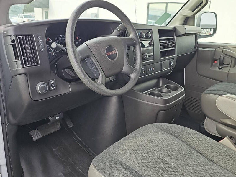 2024 GMC Savana 2500