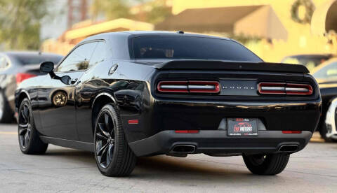 2017 Dodge Challenger SXT