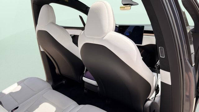 2023 Tesla Model X Standard Range
