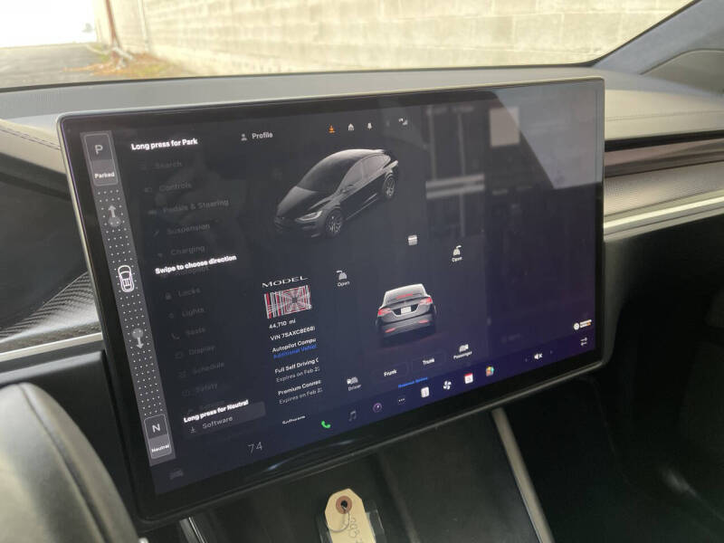 2022 Tesla Model X Plaid