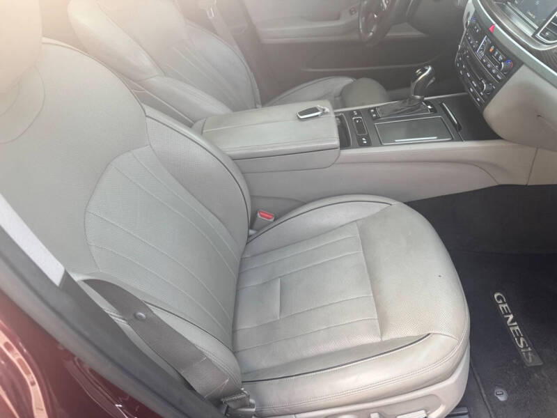 2015 Hyundai Genesis 5.0L