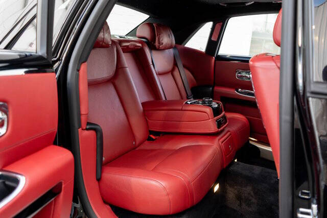 2016 Rolls-Royce Ghost 37