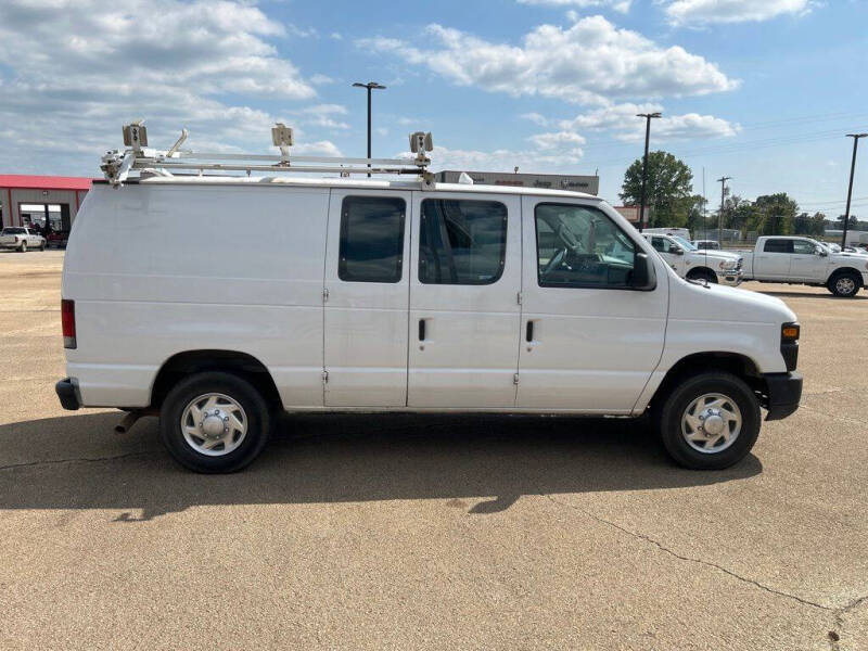 2010 Ford E-Series E-250