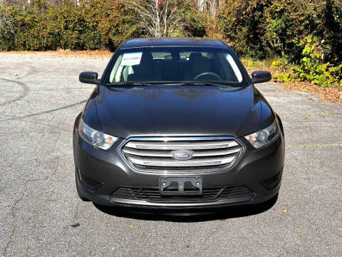 2017 Ford Taurus SE