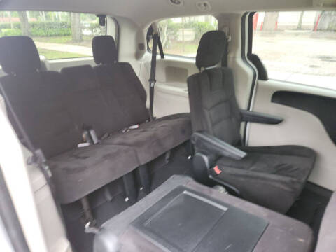 2014 Dodge Grand Caravan American Value Package