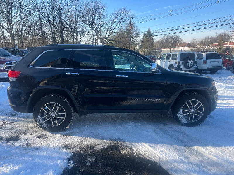 2017 Jeep Grand Cherokee Limited's photo