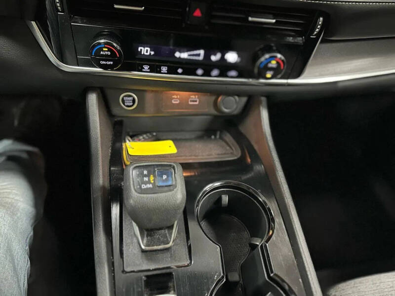 2021 Nissan Rogue SV