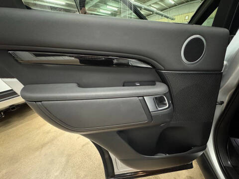 2020 Land Rover Discovery SE