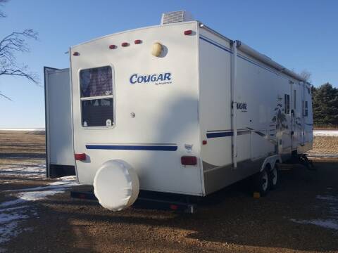 2005 Cougar by Keystone CG304BHS for sale at Venture Motor in Madison SD