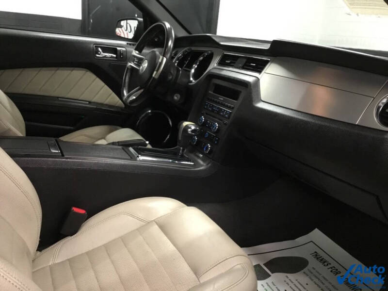 2012 Ford Mustang V6 Premium