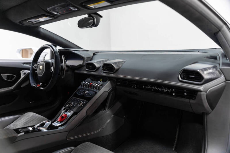 2017 Lamborghini Huracan LP 610-4