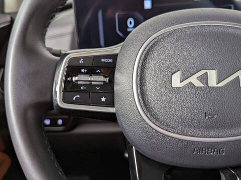 2025 Kia Carnival Hybrid SX