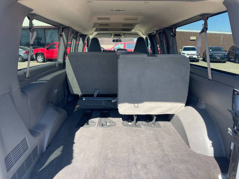 2023 GMC Savana LS 3500