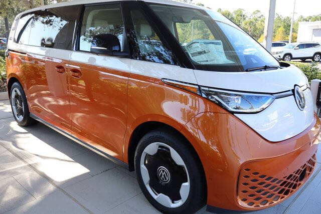 2025 Volkswagen ID. Buzz Pro S Plus