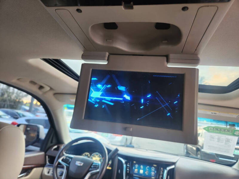 2015 Cadillac Escalade Luxury